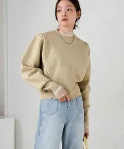 Вязаный топ, облегающий талию, как после пота.