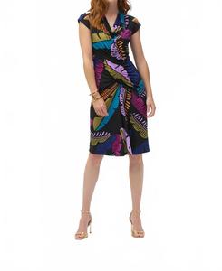 Облегающее платье-футляр с плиссировкой в черном цвете и тропическим принтом Joseph Ribkoff