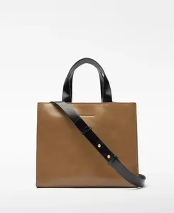 Средняя женская кожаная сумка через плечо Adolfo Dominguez, песочный