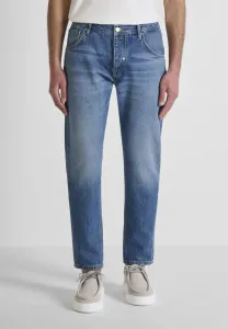 Генри в настоящих джинсах прямого кроя. Antony Morato, Blue Denim