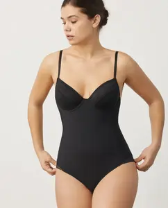 Утягивающее боди с кружевной деталью Ysabel Mora, чёрный