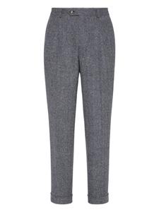 Зауженные брюки со складками Brunello Cucinelli, серый