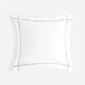 Наволочка Yves Delorme Athena Dial, 65х65, белый/бежевый