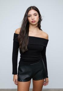 Шорты Stradivarius STUDDED EFFECT , Black