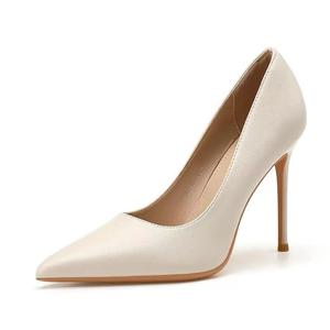 Женские туфли на тонком каблуке цвета экрю RoseDoris, Ecru