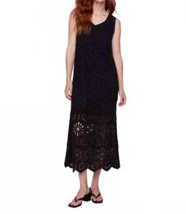 Черное кружевное макси-платье без рукавов CHARLIE B