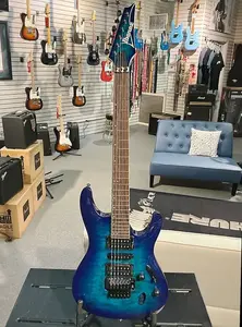 Электрогитара Ibanez S670QM серии S - сапфирово-синий