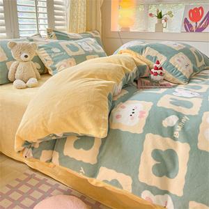 Yalu Пододеяльник 200х230 см из зимнего молочного велюра, клетка с кроликом, антистатик, без ворса