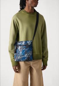 Сумка через плечо ESSENTIAL - Across body bag Karl Lagerfeld Jeans, синий