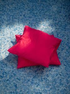 Erlich Textil  Наволочка FRED ярко-розового цвета