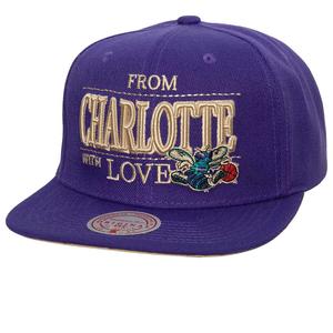Кепка NBA CHARLOTTE HORNETS WITH LOVE SNAPBACK CAP Mitchell And Ness, цвет Lila/Blau