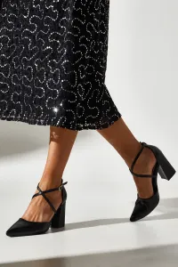 Суд с перекрестным ремешком на каблуке Treat Coast, розовое золото