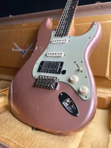 Fender Custom Shop LTD '59 Stratocaster HSS Relic - Металлик Раковинно-розовый (2025)