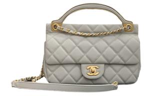 CHANEL Кожаная сумка через плечо на молнии