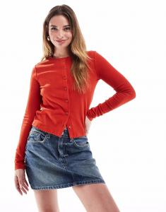 Трикотажный кардиган на пуговицах красного цвета Cotton On