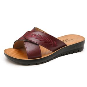 WARRIOR Женские противоскользящие антибактериальные шлепанцы Red, цвет Red