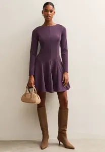 Платье-Футляр с вырезом-лодочкой и длинными рукавами. New Look, Burgundy