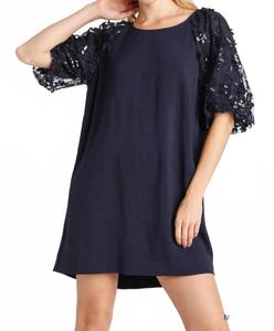 Органзовое кружевное платье в голубом цвете Umgee