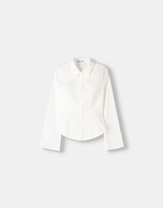 Рубашка Bershka приталенного кроя с расклешенными рукавами белого цвета