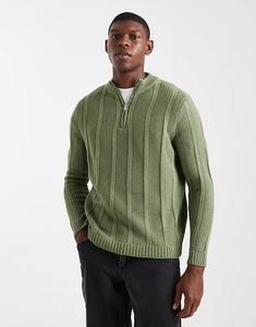 Вязаный джемпер с воротником-стойкой и застежкой-молнией на половину длины в полоску цвета хаки от ASOS DESIGN