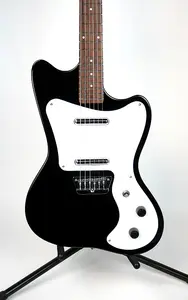 Danelectro '67 Dano Черный