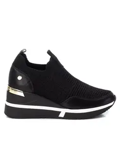 Женские повседневные кроссовки на танкетке от XTI, черный