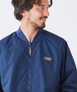 Куртка-бомбер на 3 сезона, стандартный американский крой.