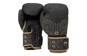 Боксерские перчатки Venum