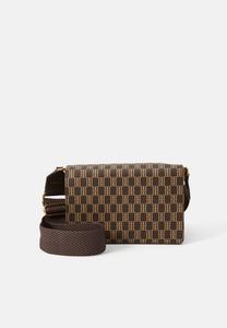 Сумка кросс-боди By Malene Birger LOENNA, Shale/Grey