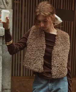 Жилет из меха, похожего на пудель Noela, цвет Mocha