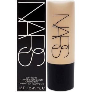 NARS Soft Matte Complete Foundation 1,5 унции Stromboli Medium 3