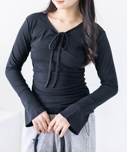 Топ с расклешенными рукавами и лентой спереди <<Новинка>>