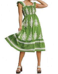 Зеленое платье миди с присборенным верхом Umgee