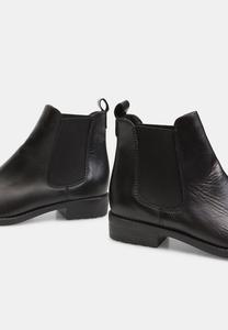 Классические ботинки Bata, черный