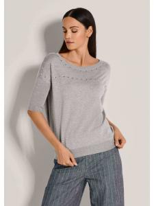 MADELEINE Свитер с короткими рукавами и декоративными камнями серебристо-серого / кремового / меланжевого цвета