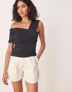 Топ с асимметричной драпировкой и открытыми плечами Abercrombie & Fitch черного цвета