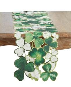 Скатерть-дорожка Clovers, 13" x 72" Saro Lifestyle, Green