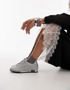 Кроссовки Nike Shox Z серебристого цвета