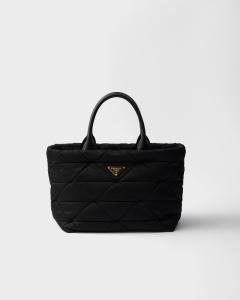 Средняя стеганая сумка-тоут из Re-Nylon и кожи Prada, черный