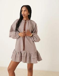 Мини-платье ASOS DESIGN с заниженной талией, оборками и кружевной отделкой в коричневую клетку виши
