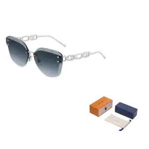 LOUIS VUITTON Солнечные очки с эффектом кошачьего глаза и стразом, Silver