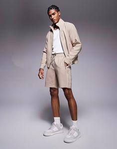 Шорты в тонкую полоску в цвете «камень» River Island