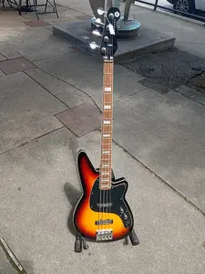 Продается: Бас-гитара Reverend Justice 4-струнная, 2011 года - как новая