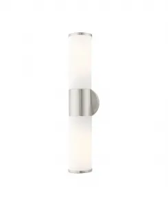 Настенный светильник Lindale с двумя плафонами для ванной комнаты Livex, матовый никель