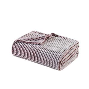 Резное плюшевое одеяло Madison Park, красный