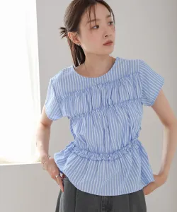 Блузка с французскими рукавами и сборками и оборками