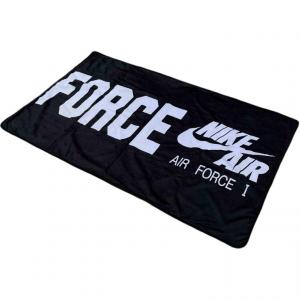 Пледы, пледы для дивана и флисовые одеяла Nike, черный