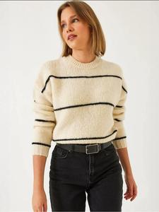 Bianco Lucci Свитер в цвете Sand