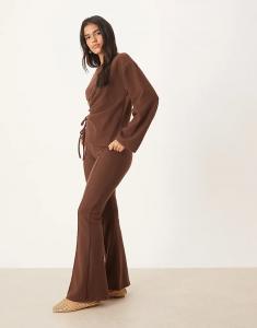 Супермягкие брюки-клеш ASOS DESIGN шоколадного цвета