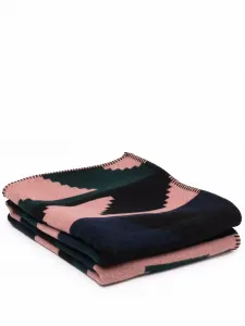 Плед с нашивкой-логотипом colville, черный